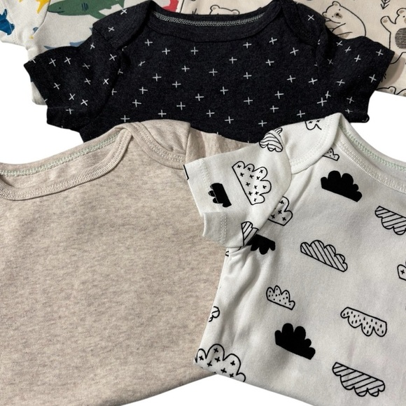 BABY - ONESIE - 5 PACK - NWT OR NWOT - SIZES 3-6 MONTHS and 6-12 MONTHS - B19 - Picture 5 of 12